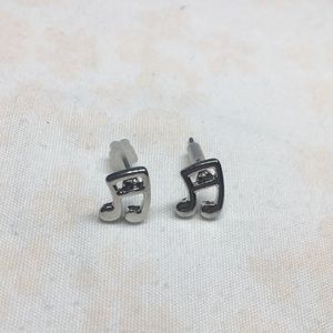 Music earrings